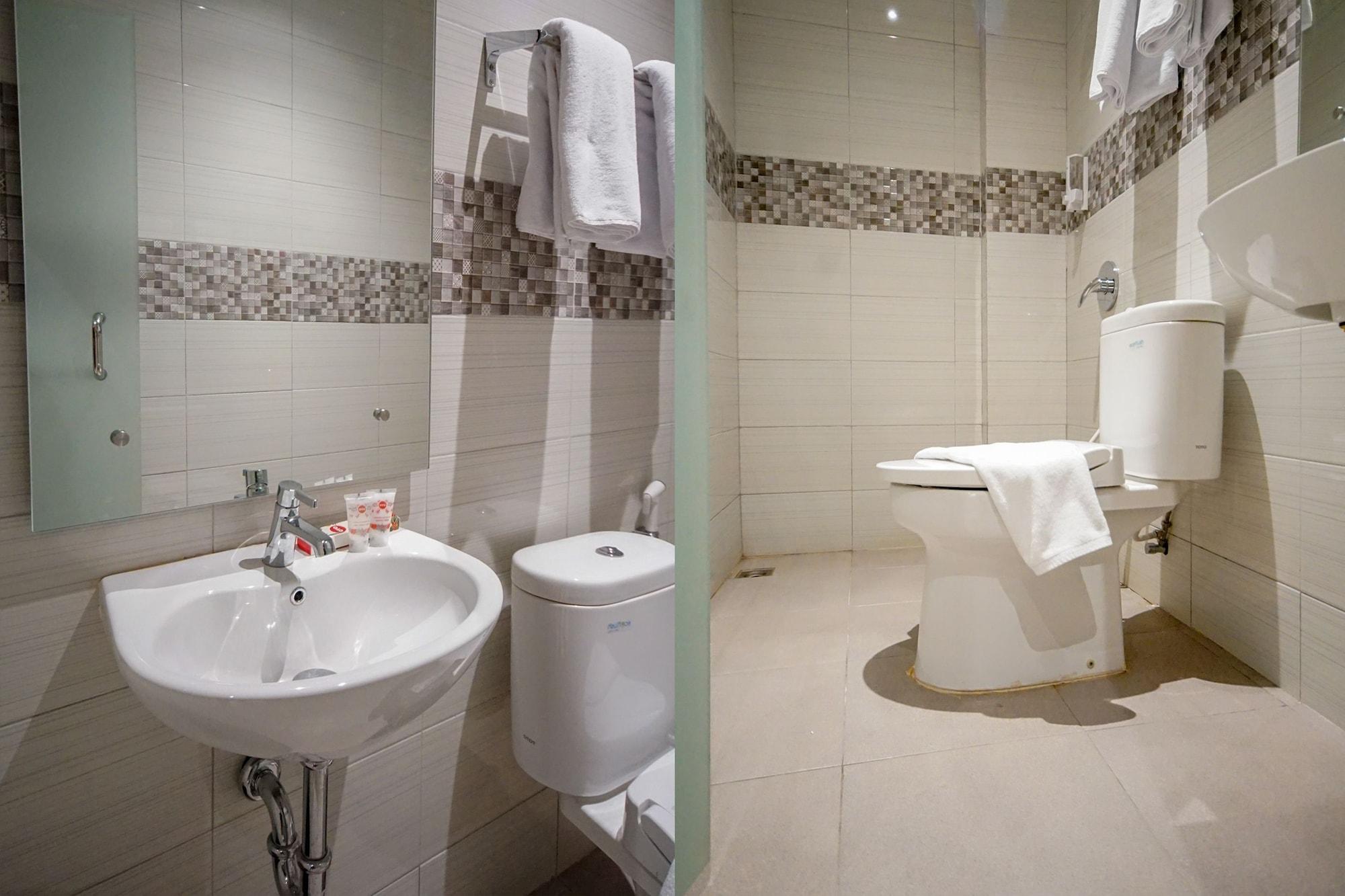 Oyo 344 Kr Hotel Palembang Eksteriør bilde