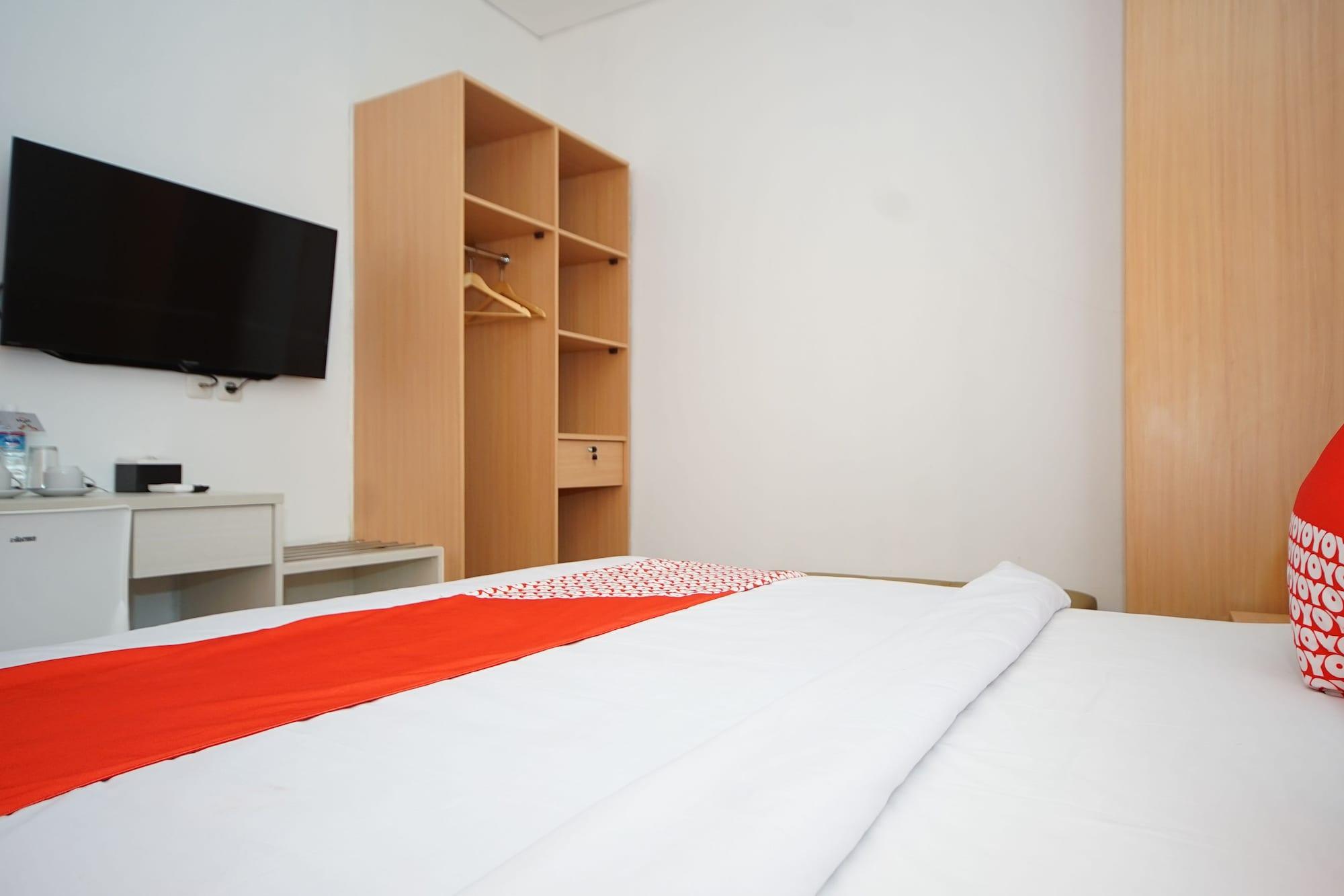 Oyo 344 Kr Hotel Palembang Eksteriør bilde