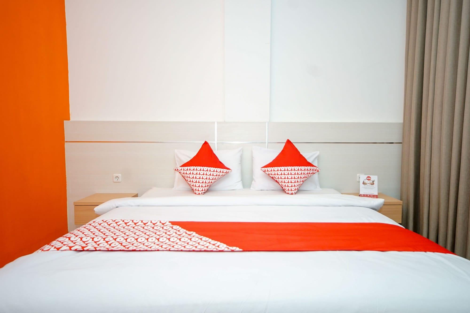 Oyo 344 Kr Hotel Palembang Eksteriør bilde