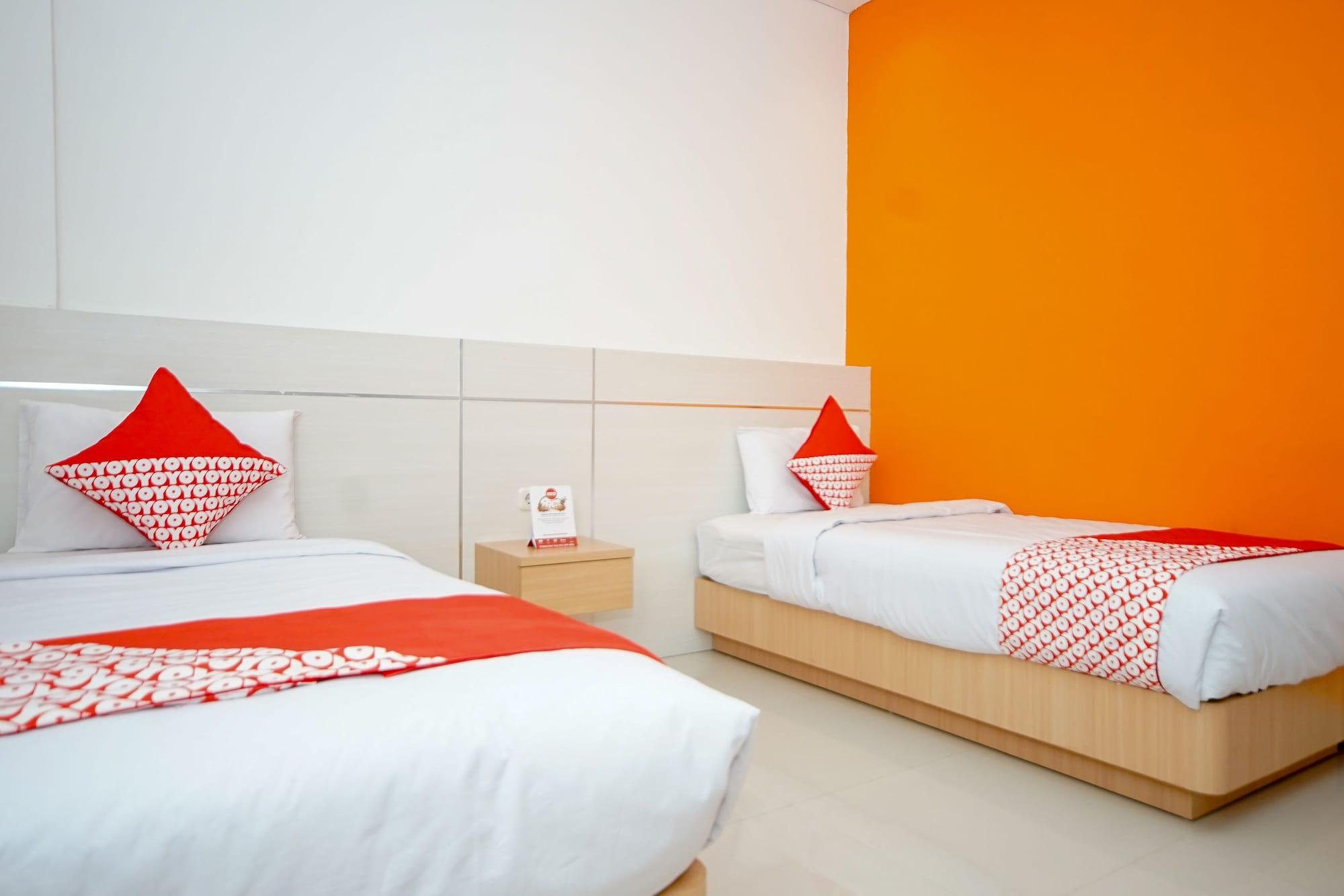 Oyo 344 Kr Hotel Palembang Eksteriør bilde