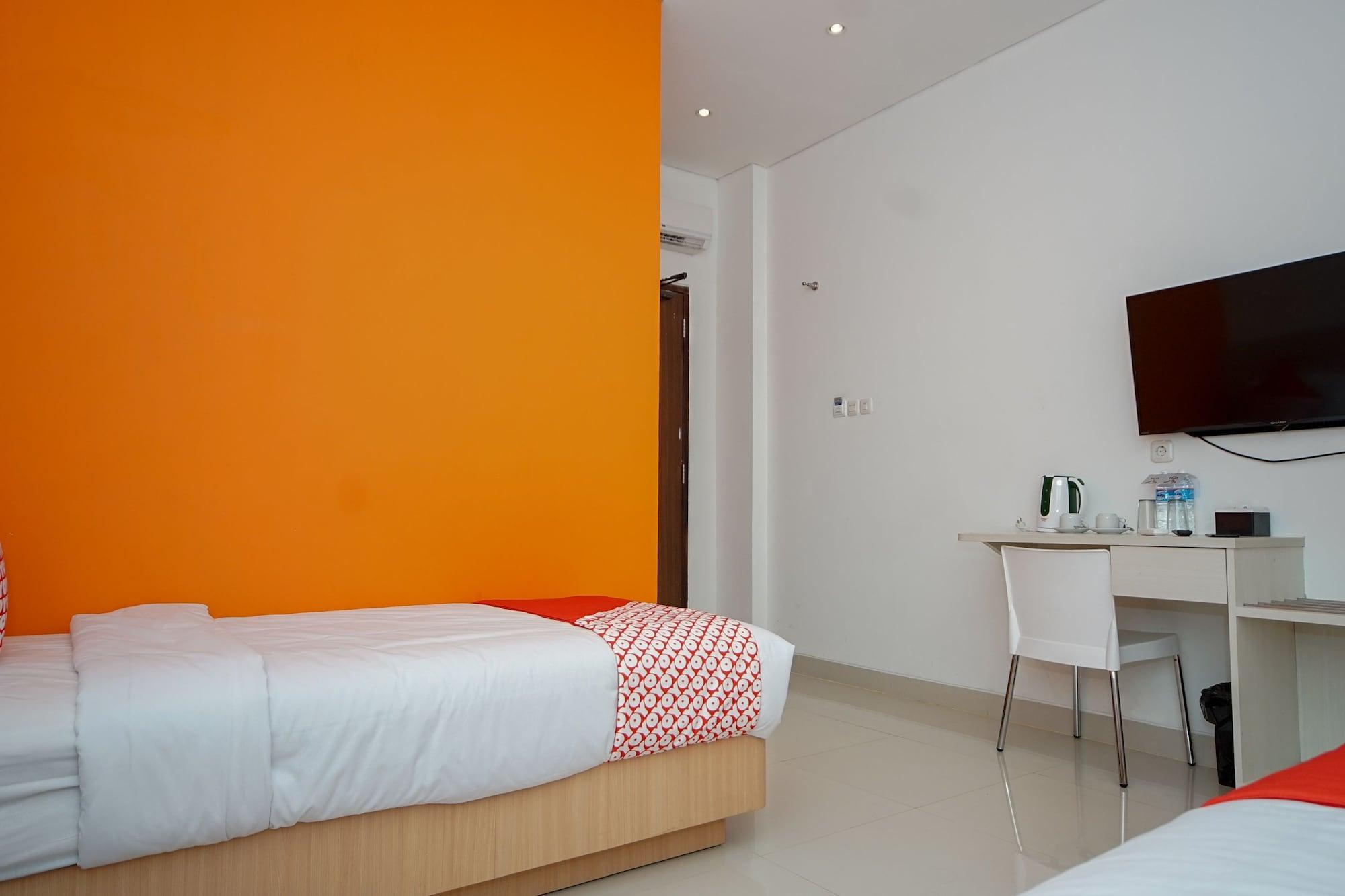 Oyo 344 Kr Hotel Palembang Eksteriør bilde