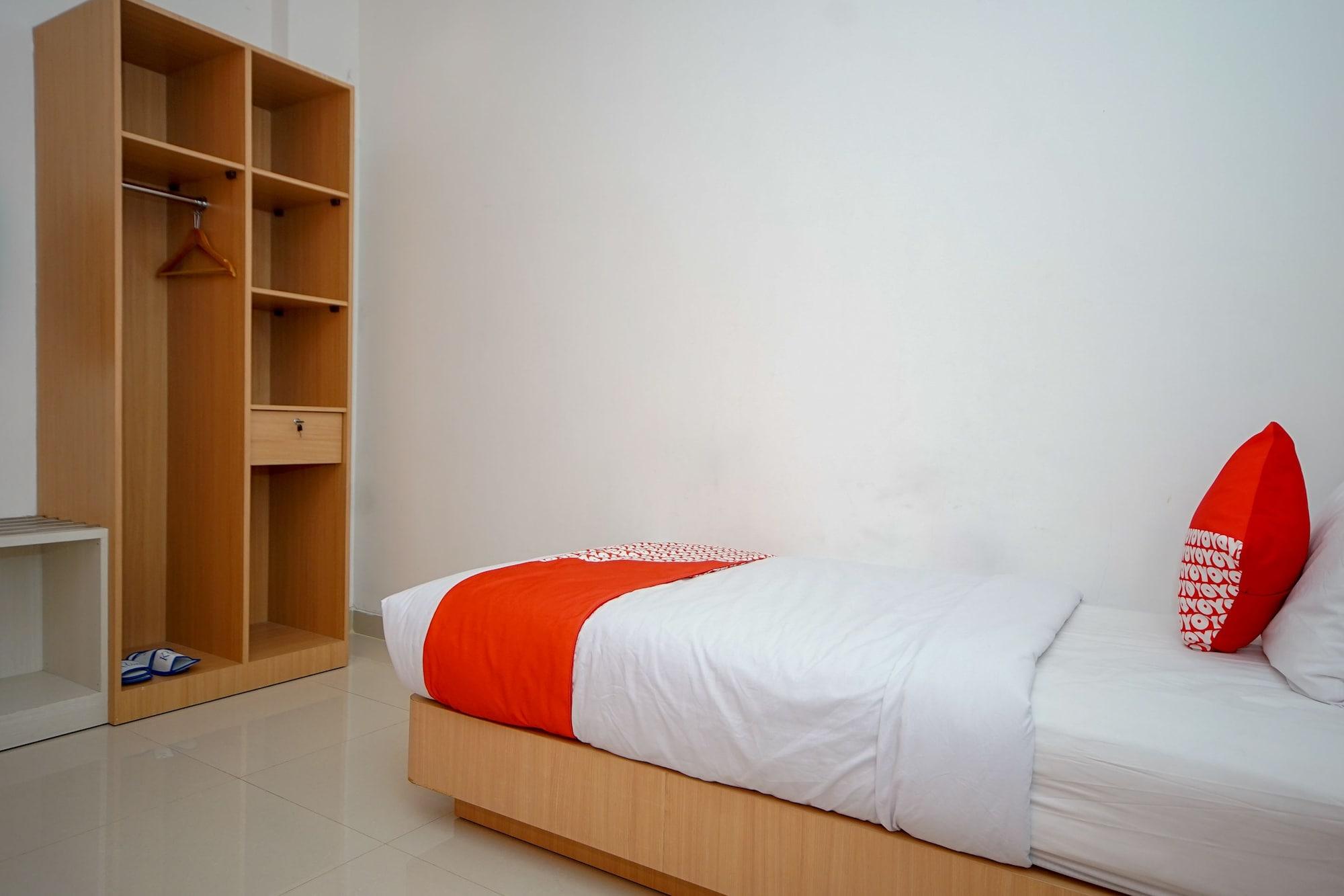 Oyo 344 Kr Hotel Palembang Eksteriør bilde