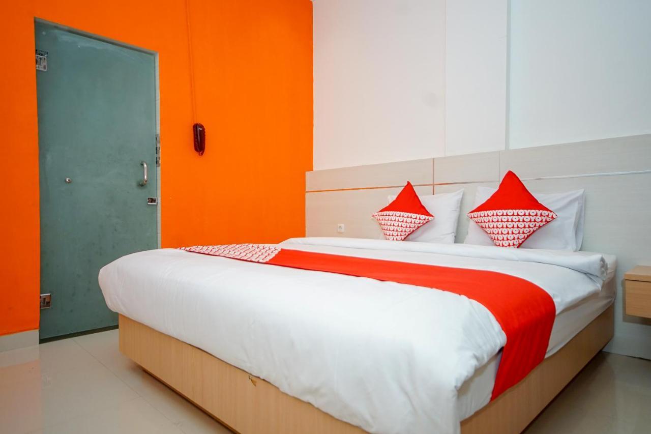Oyo 344 Kr Hotel Palembang Eksteriør bilde
