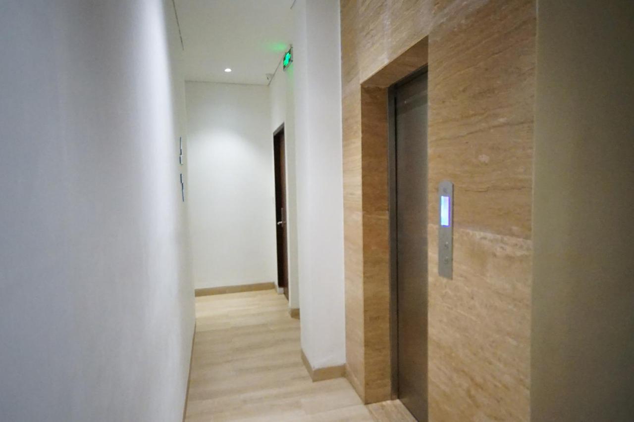 Oyo 344 Kr Hotel Palembang Eksteriør bilde