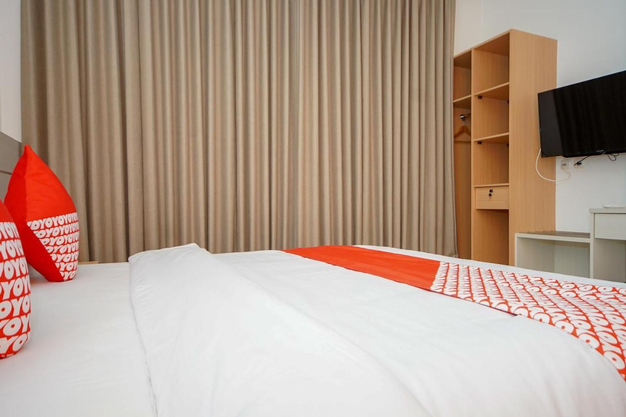 Oyo 344 Kr Hotel Palembang Eksteriør bilde
