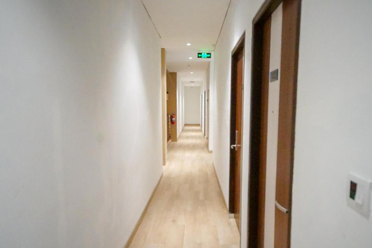 Oyo 344 Kr Hotel Palembang Eksteriør bilde