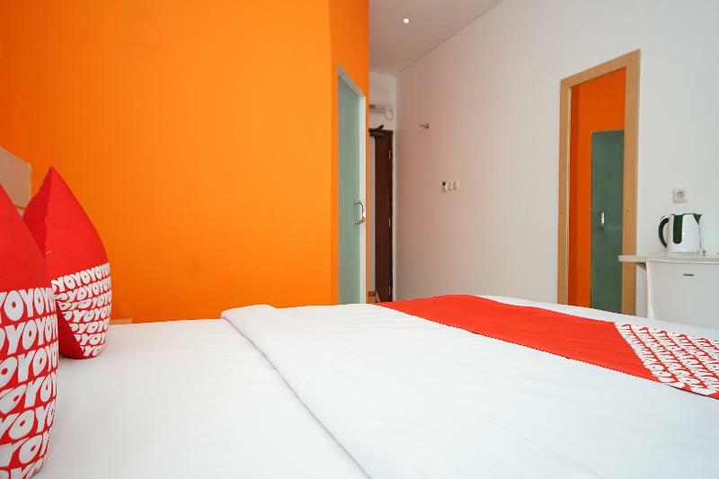 Oyo 344 Kr Hotel Palembang Eksteriør bilde