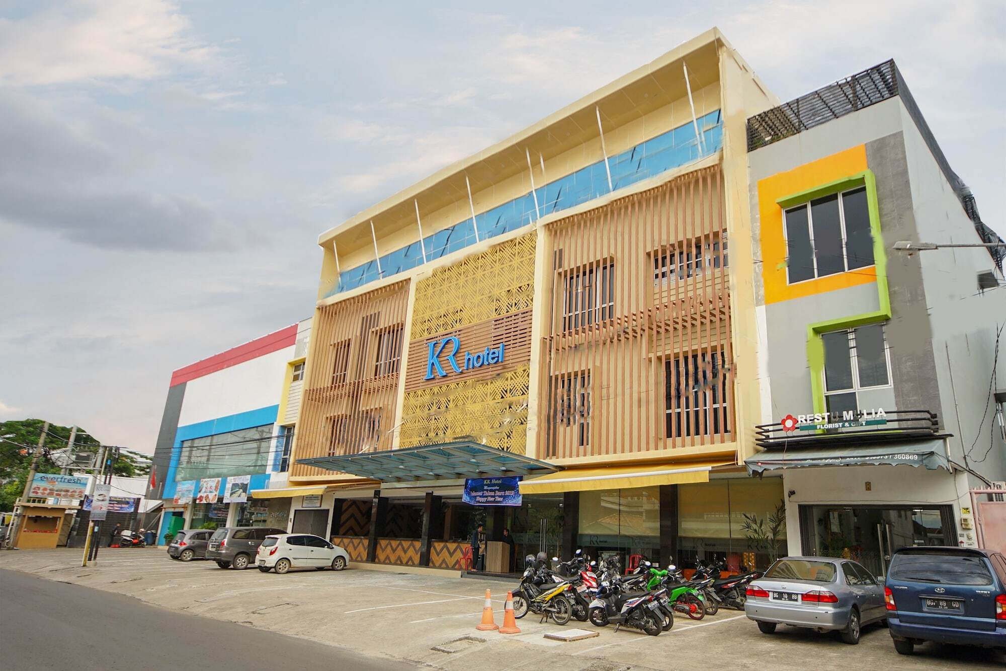 Oyo 344 Kr Hotel Palembang Eksteriør bilde